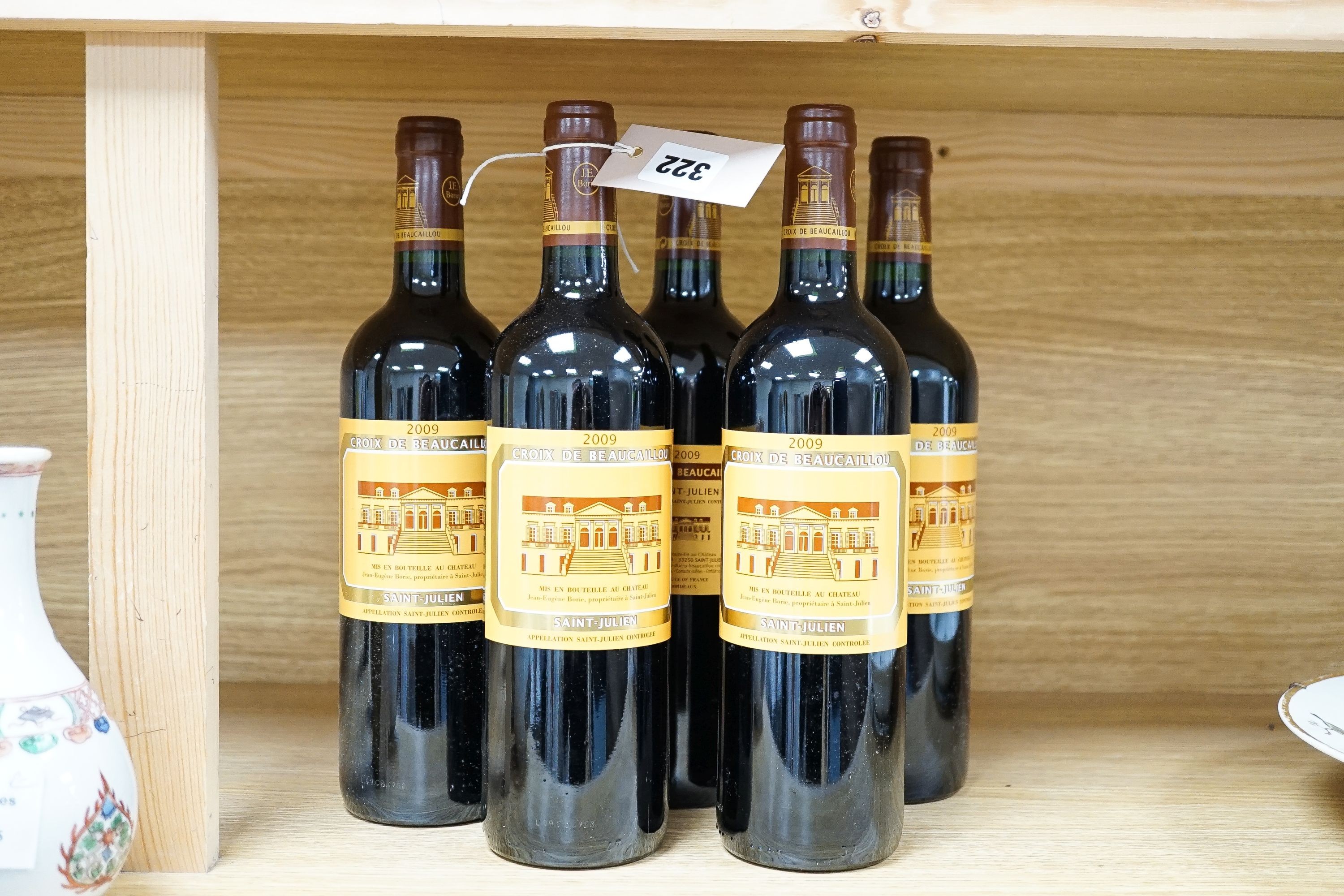 Five bottles of Croix de Beaucaillou-St. Julien OWC (2nd wine Chateau Ducru Beaucaillou), 2009, 75cl.